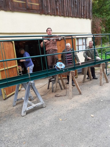 Passerelles en cours de finition