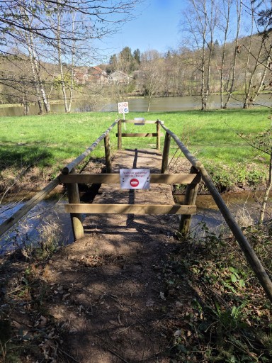 Fermeture de la passerelle reliant l'étang du Val au sentier de Bornabois