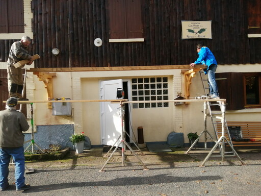 Pose des  marquises