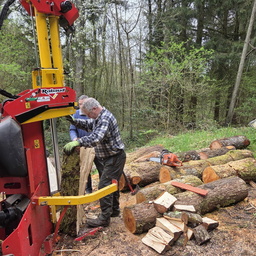 Bois à la Maison de la Forêt / Finition des escaliers 